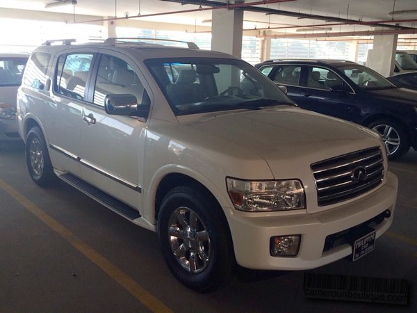 Location infiniti QX56 4X4 de luxe en location à Douala — vue 1