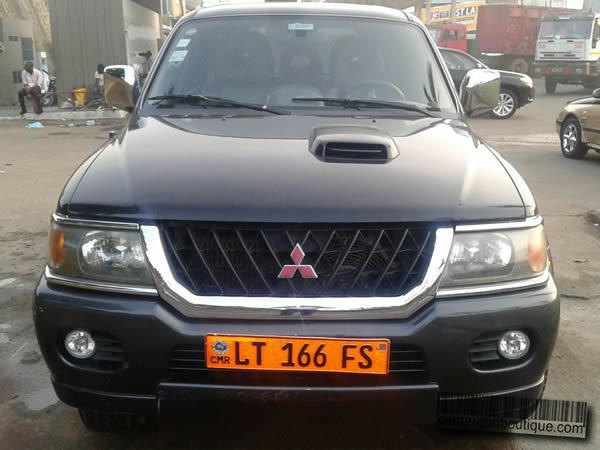 Location Mitsubishi Pajero Sport à Douala — vue 1
