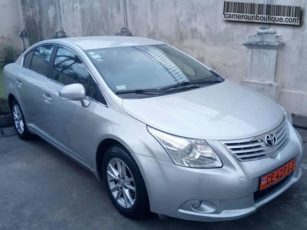 Location Toyota Avensis 2012 à Douala — vue 1