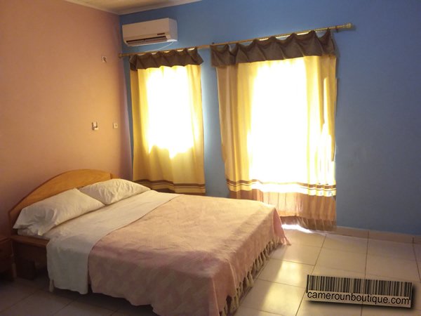 Chambre — Chambre meublée climatisée à Nsam, Yaoundé
