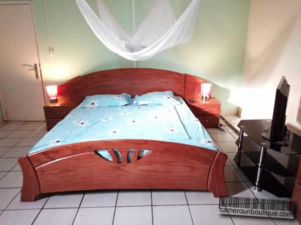 Chambre meublée avec accès cuisine à Bonapriso, Douala — vue 1