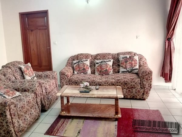 Salon — Studio meublé climatisé à Deido, Douala