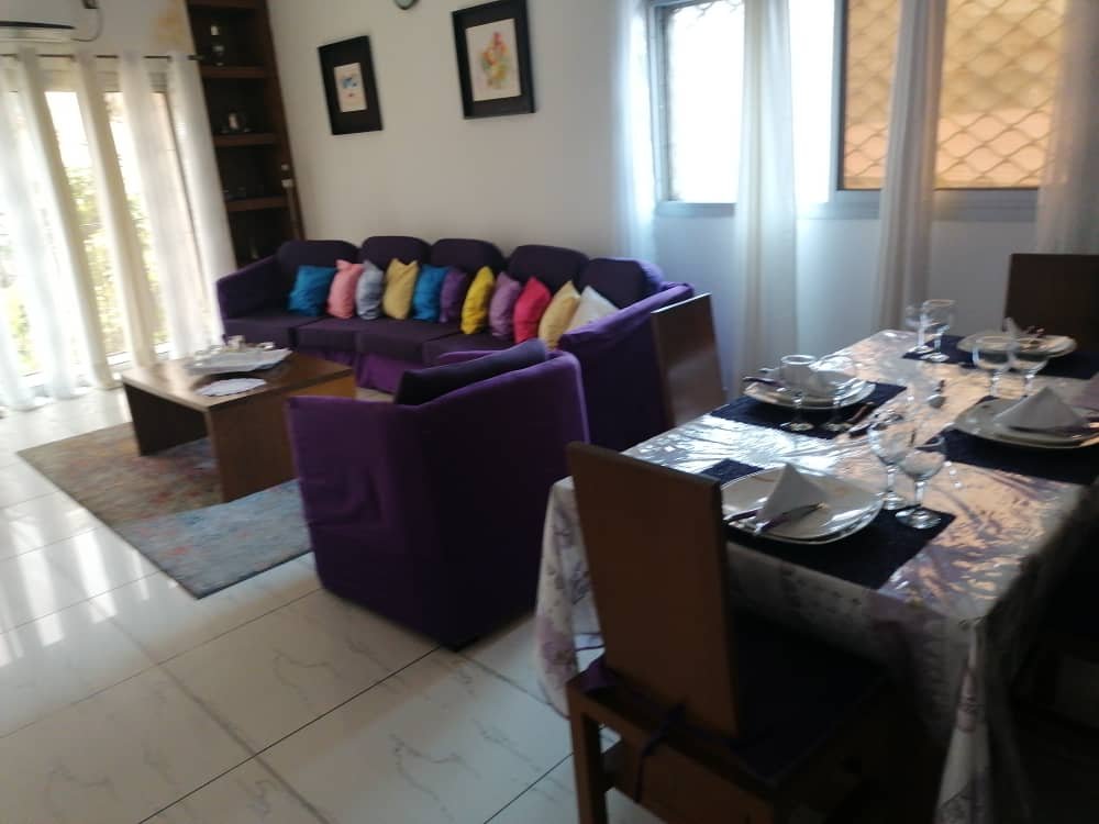 Appart meublé 3 chambres à Bonanjo Douala – Image 2