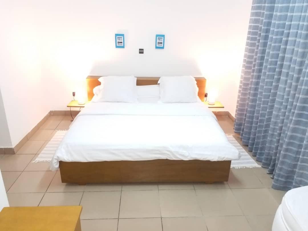 Appart meublé 3 chambres à Bonanjo Douala – Image 3