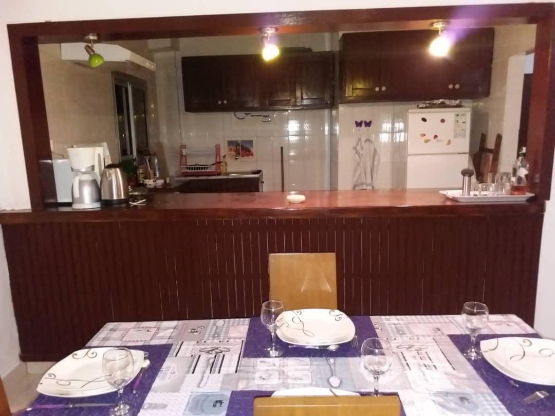 Appart meublé 3 chambres à Bonanjo Douala – Image 5