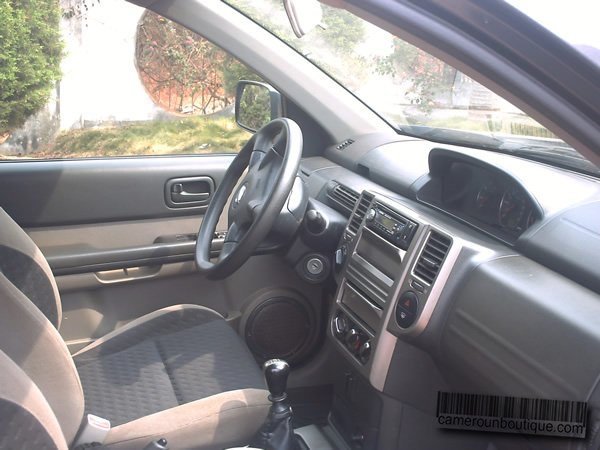 Location Nissan XTrail à louer à Douala — vue 2