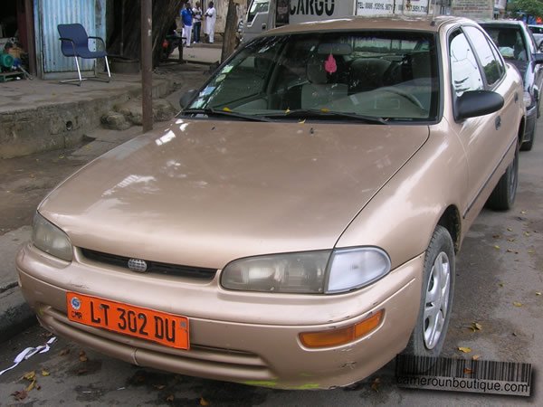 Location voiture Toyota Carina à louer à Douala — vue 1