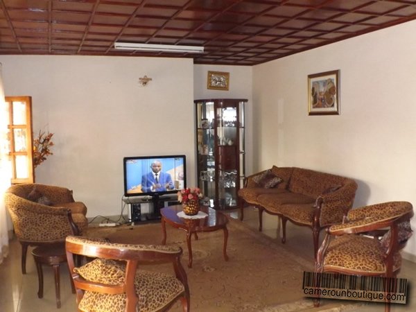 Villa meublée 4 chambres à Biteng, Cafco, Yaoundé — vue 1